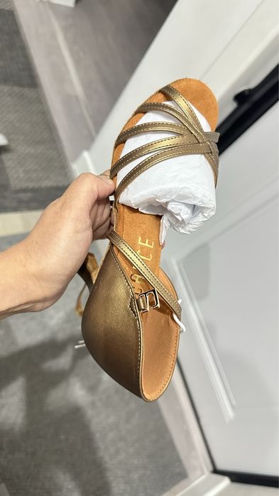 Танцевальная обувь 36р