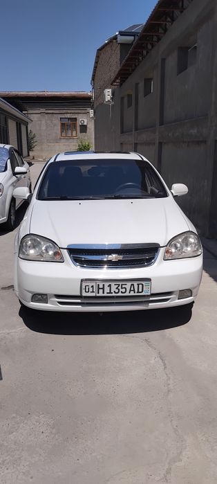 Lasetti 1.8 sotladi srochna