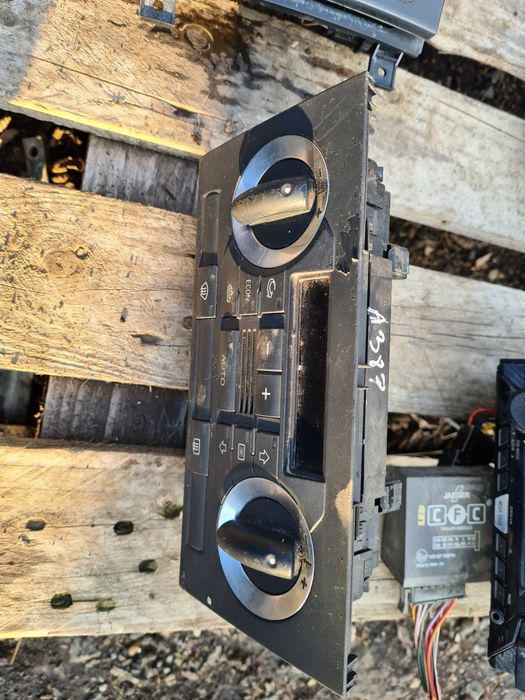 Ceasuri bord,mp3,pompa abs,panou clima Audi A3 8p,BKD