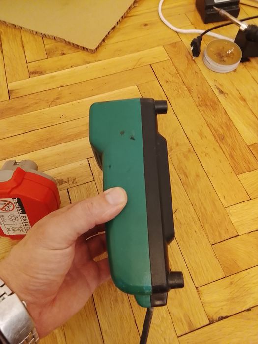 Оригинално зарядно макита 18волта