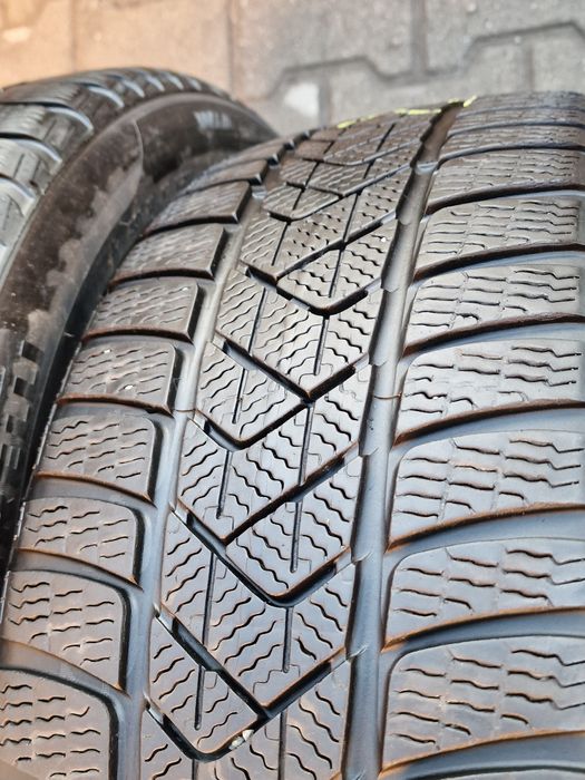 215 50 18 Pirelli 2 бр.