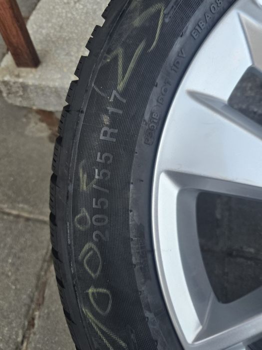 Чисто нови гуми с джанти