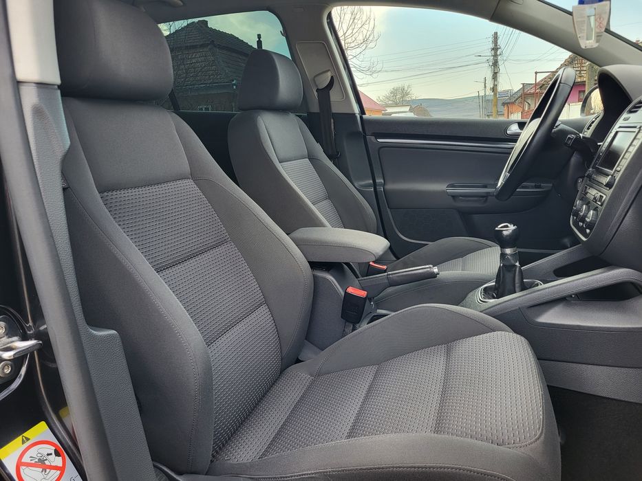 golf 5 GT, 1.6 MPI 102cp, navi, trapa