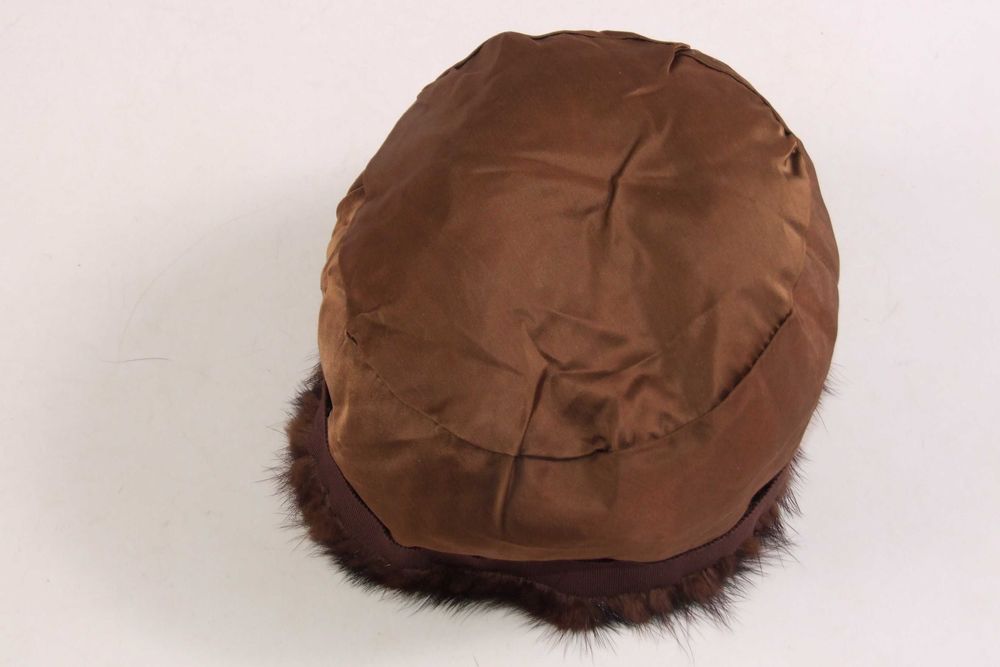 Caciula dama (bereta), blana nurca, mas 56-58, Made in Italy, NOUA