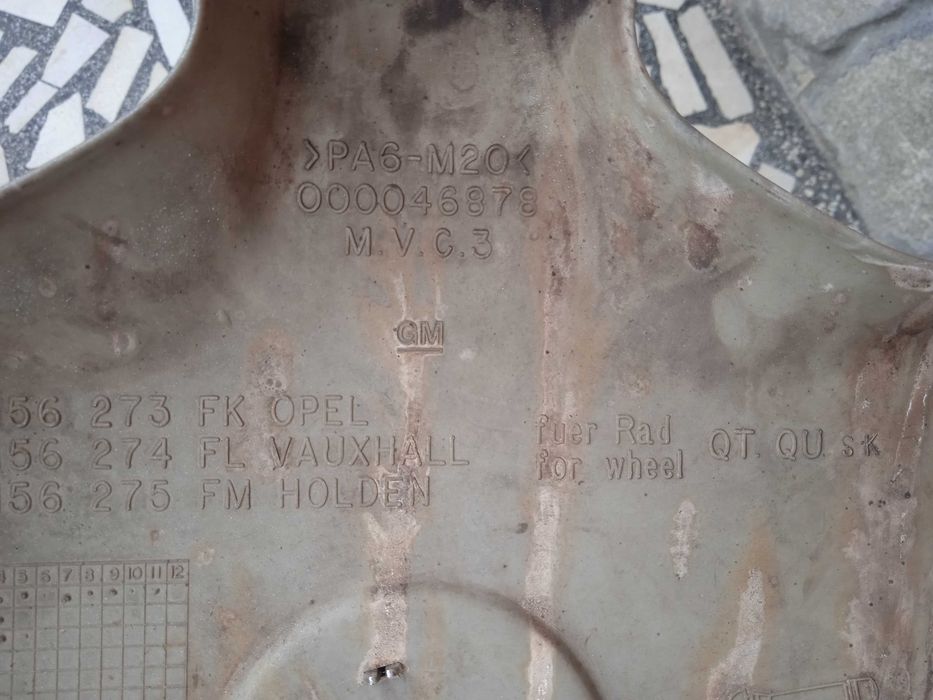 Продавам Опел/Opel Тас 15 цола 1бр. Оригинален!