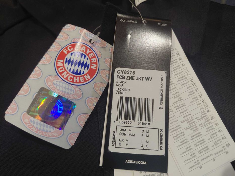 НОВО Bayern Munchen Adidas яке елегантно черно НОВО с ЕТИКЕТ Байерн