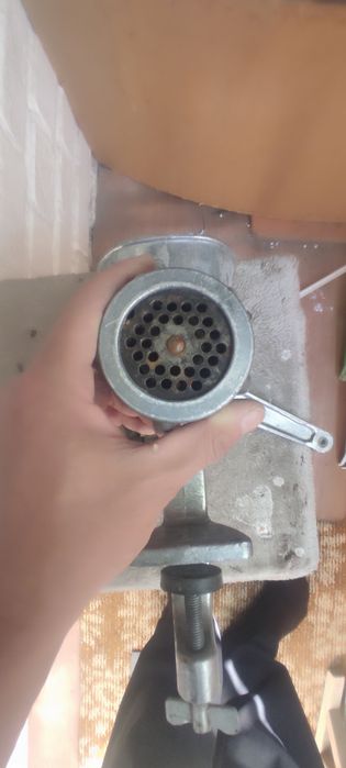 Продам мясорубку