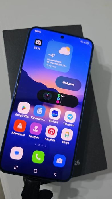 Смартфон Samsung S25