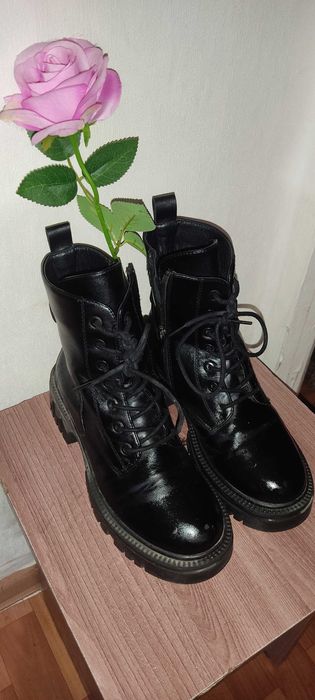 Черные кожаные туфли для зимы