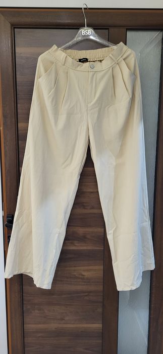 Дамски костюм-панталон и елек