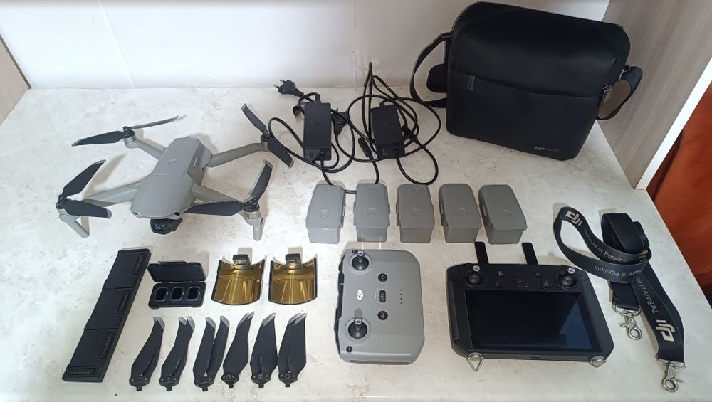 Дрон DJI Mavic Air 2 Fly More Combo