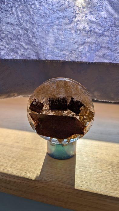 Ornament din rășină epoxidica