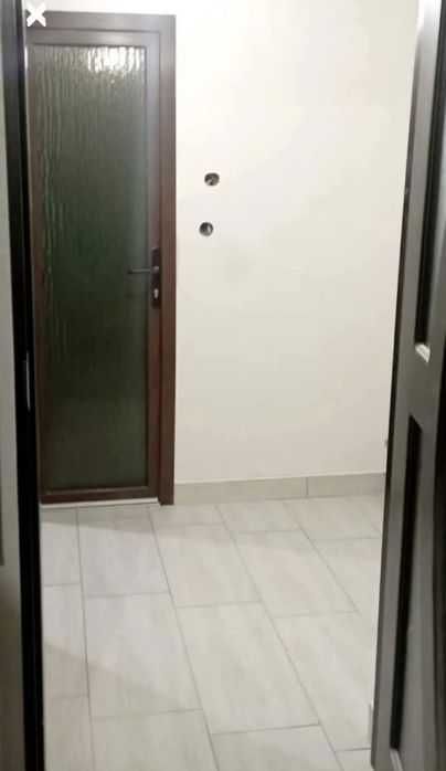 Vând apartament micro 16