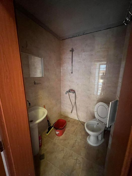 Тристаен апартамент в ж.к. Овча купел .