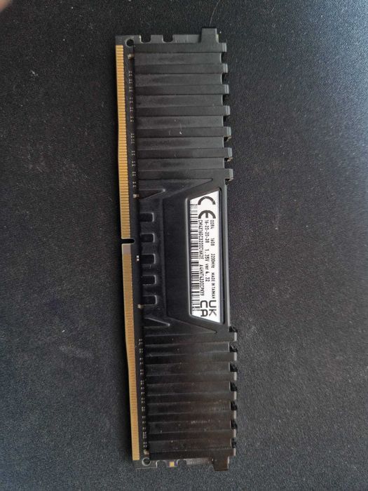 corsair vengeance lpx placuta ram 16gb CM4X16GC320016K2E