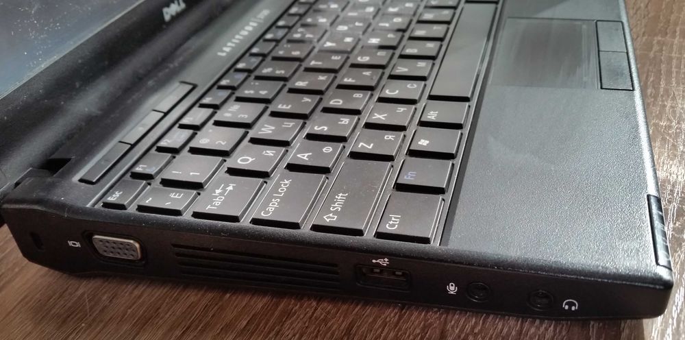 ноутбук Dell в подарок мышка