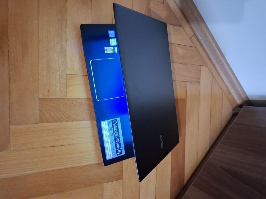 Acer Aspire E5-575G i3 SSD 8 GB DDR4 Nvidia GeForce 940MX baterie NOUĂ