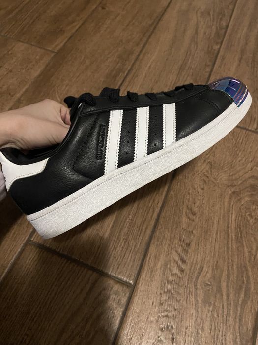 Обувки adidas перфектно качество