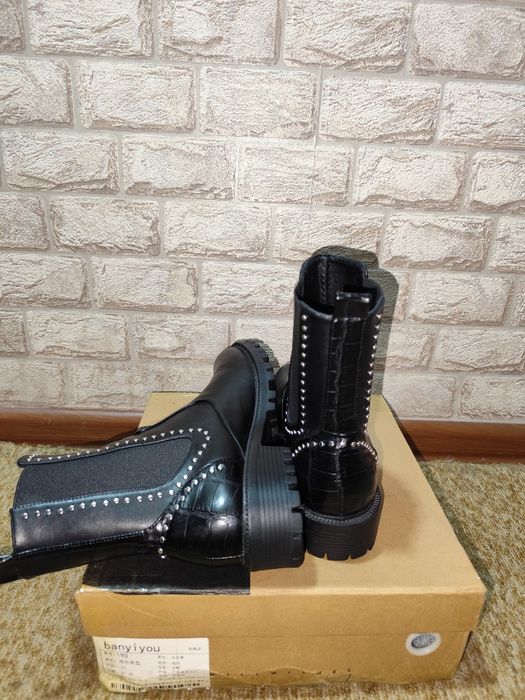 Продам женские Челси