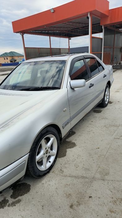 Мерседес Е230 (w210)