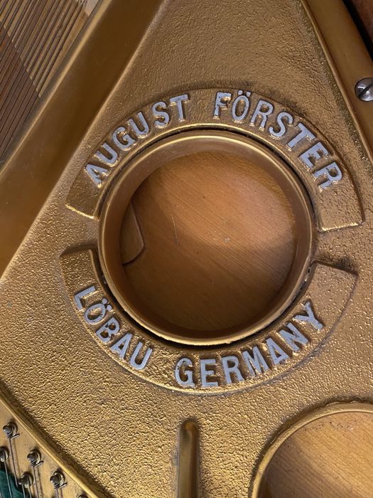 Концертный рояль