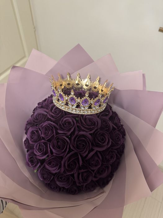 Buchet mov de trandafiri