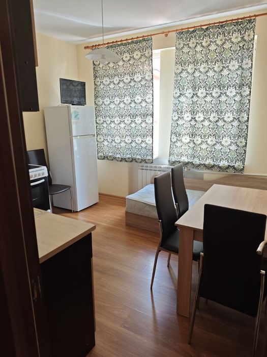 Дава се под наем Двустаен апартамент в Враца, Квартал 103 - 60 кв.м за 357 € - Снимка #6