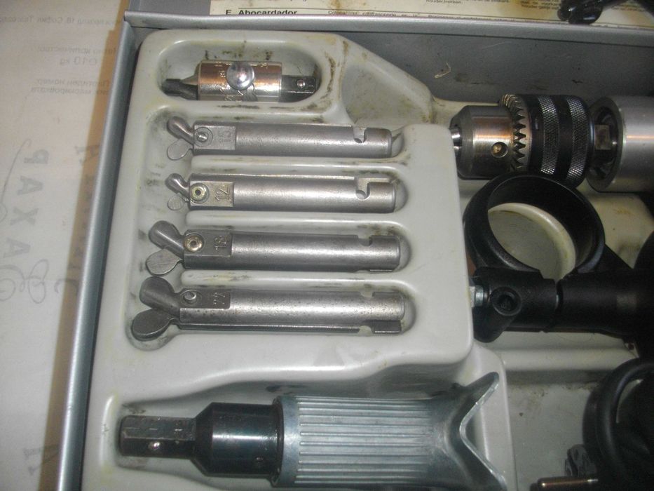 Машина разширение тръби Лентов шлайф 1010W Къртач HITACHI Рязане плочи