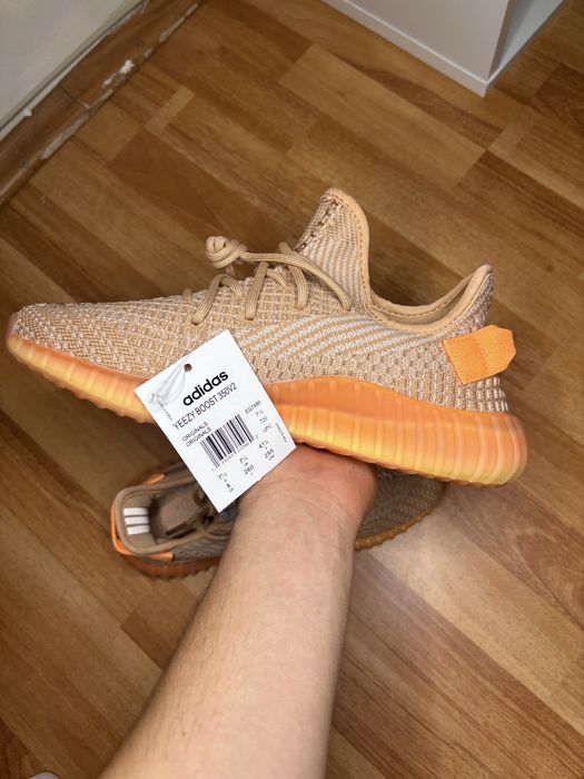YEEZY 350 V2 “Clay”