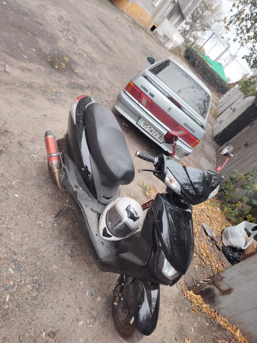 Продам скутер М8 срочно