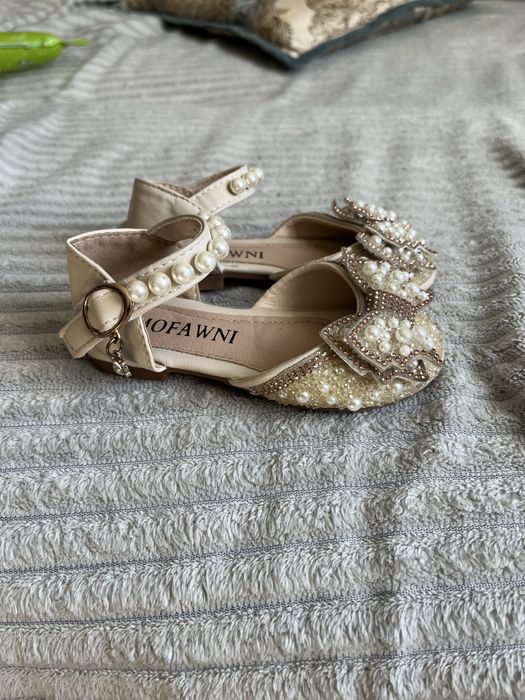 Детская туфелька