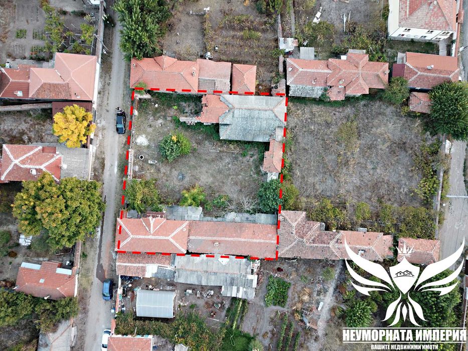 Двуетажна къща с постройки 384РЗП с 930кв. двор село Караджалово