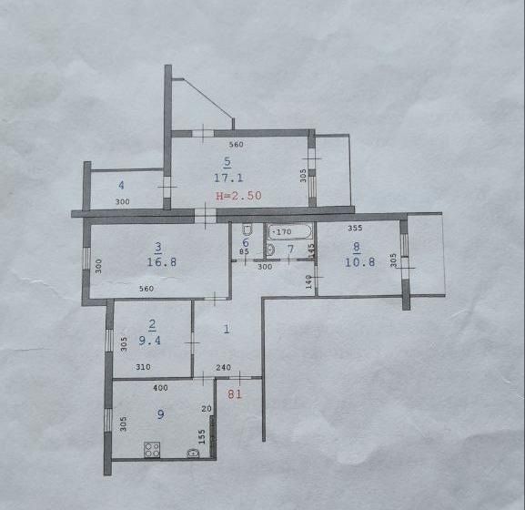 Продам 4-комнатную квартиру.