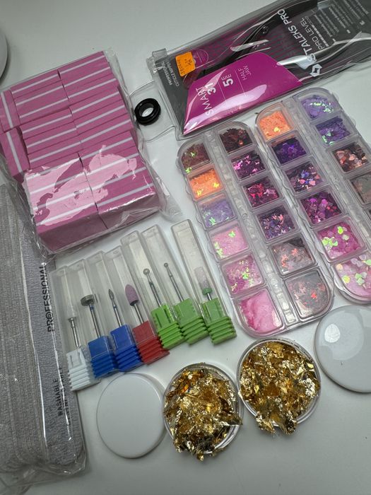 Декорации/бижута  за маникюр.