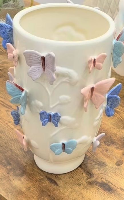 Ваза и конфетница. Серия бабочка