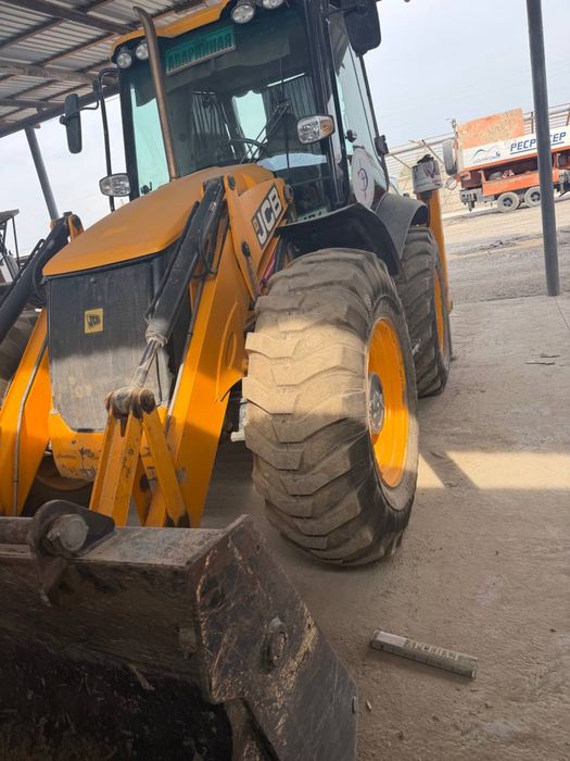 Продается JCB 4х оригинальный английского производства