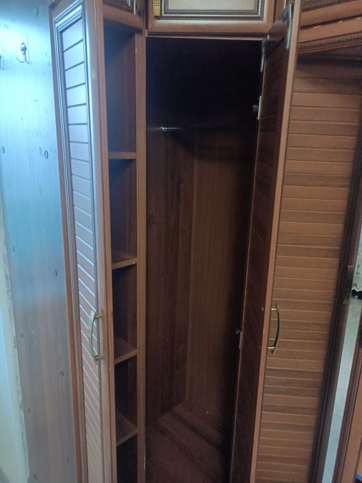 Продам шкаф пришахтинск