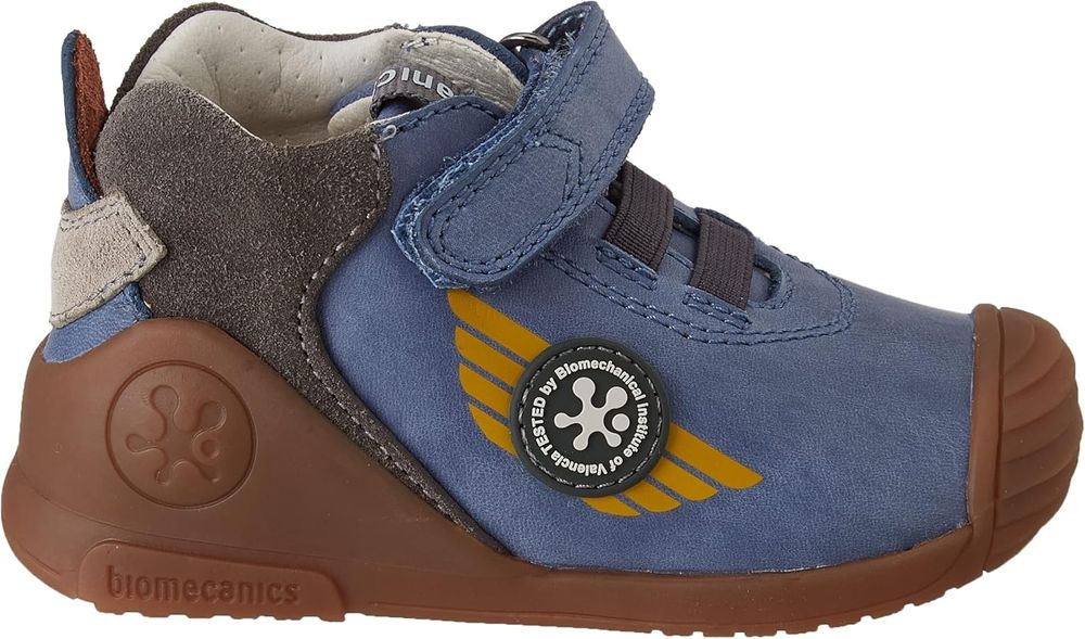 Чисто нови кожени бебешки обувки Biomecanics 19 номер