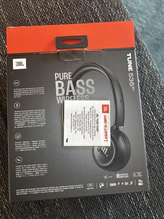 Căști JBL lam folosit doar o dată