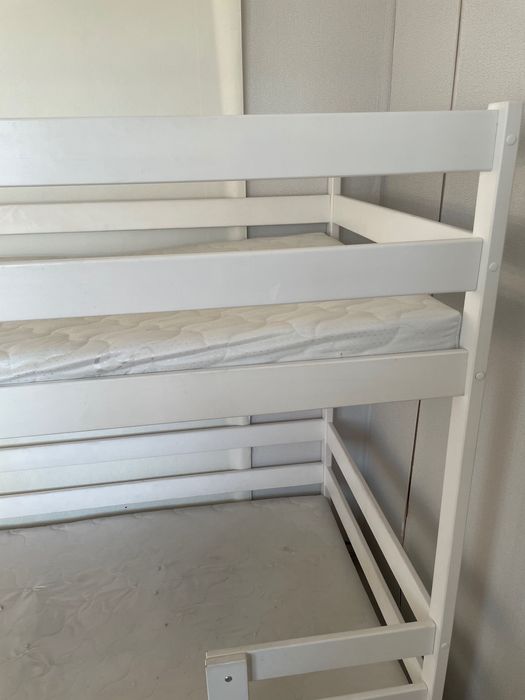 детская двухъярусная кровать