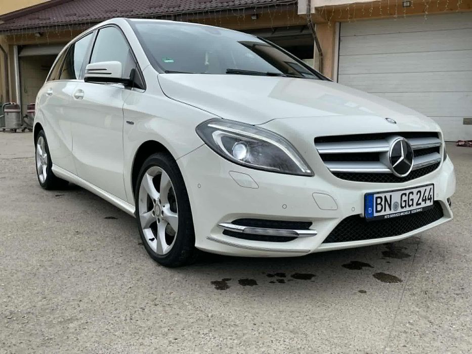 Mercedes B180 2012 automat