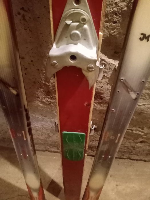 Ски от соца много добре запазени