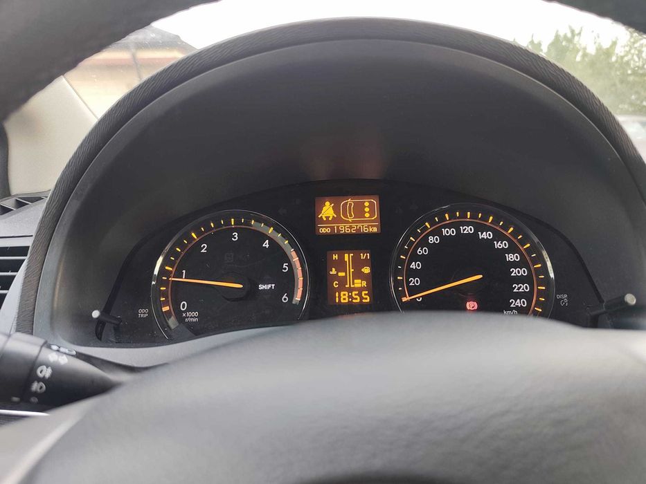 Toyota Avensis T27