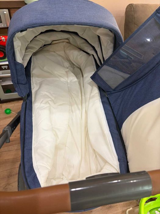 Бебешка количка icon