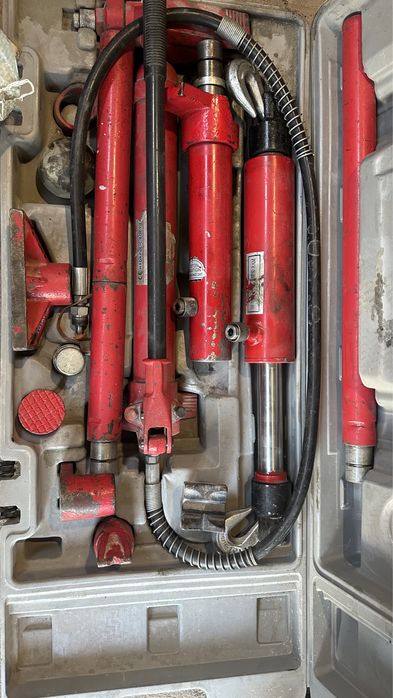 Споттер кузовного ремонта