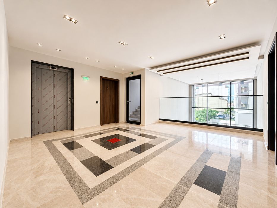 Дава се под наем Тристаен апартамент в София, Кръстова вада - 112 кв.м за 1350 € - Снимка #11
