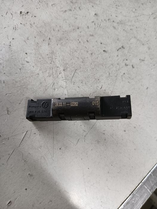 Amplificator Antena Volkswagen Golf Vi (5K1) [ 2008 - 2013 ] Oem 5N00