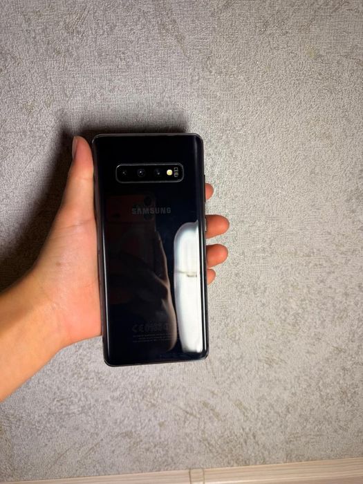 Galaxy s10+ продам