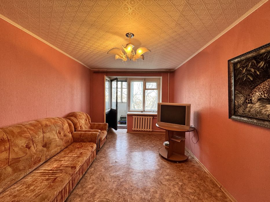 Продаём 2 комн. кв по ул. Гапеева 1