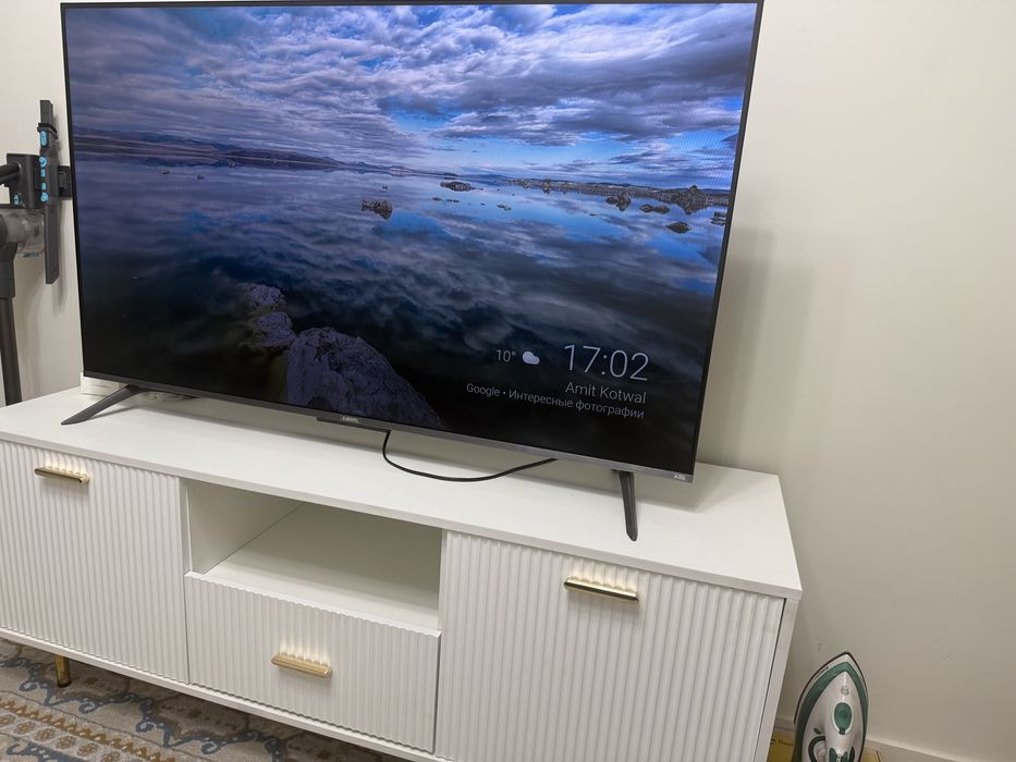 Продам телевизор с тумбой